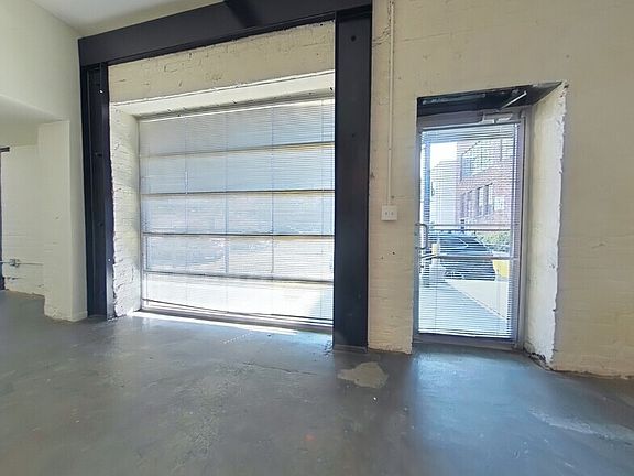 2nd image of 1011 W Marshall St #129