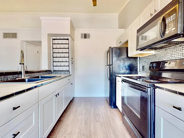 5666 S Wood Crest Dr, Tucson, AZ 85746