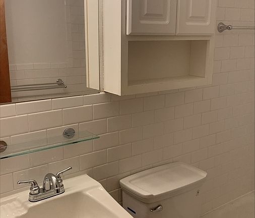 4th image of 6337 Pleasant Ave #9