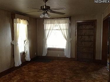 5th image of 435 E Main St