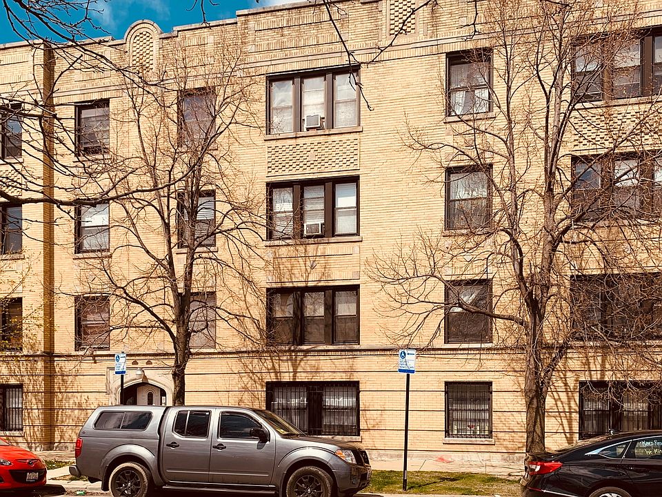 1st image of 3604 W Dickens Ave APT 2W