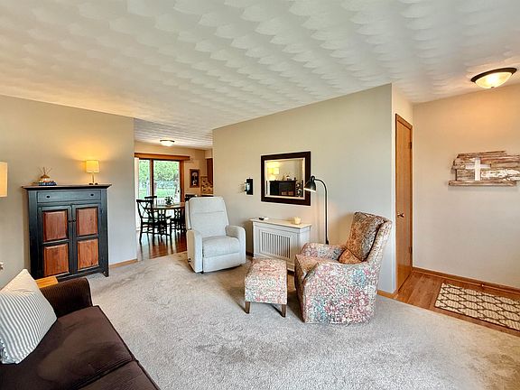 4th image of 4105 Mackinac Dr