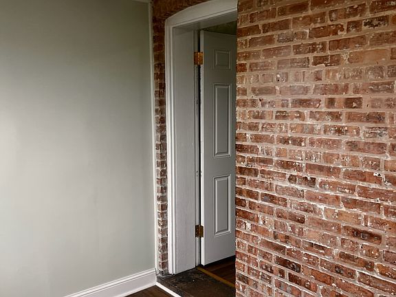 2nd image of 6113 S Sacramento Ave #2