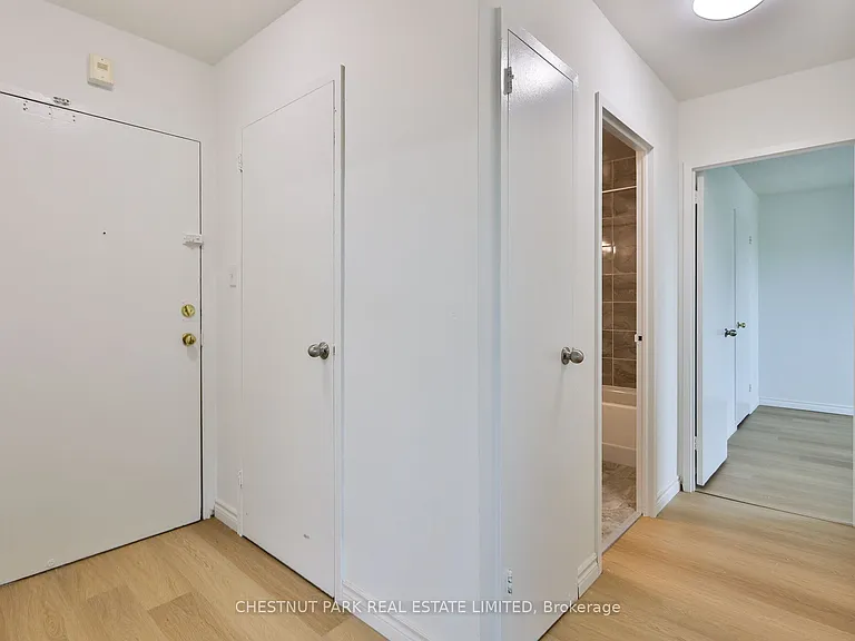 888 Glen St #507 — Photo 32