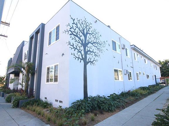 3rd image of 449 N Hoover St APT 5