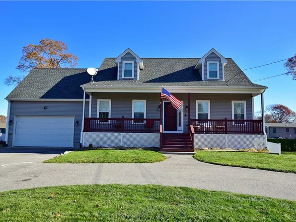 42 Tilbury Dr, Bristol, RI 02809