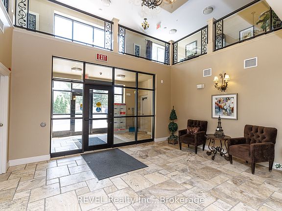5th image of 2799 Saint Paul Ave #212