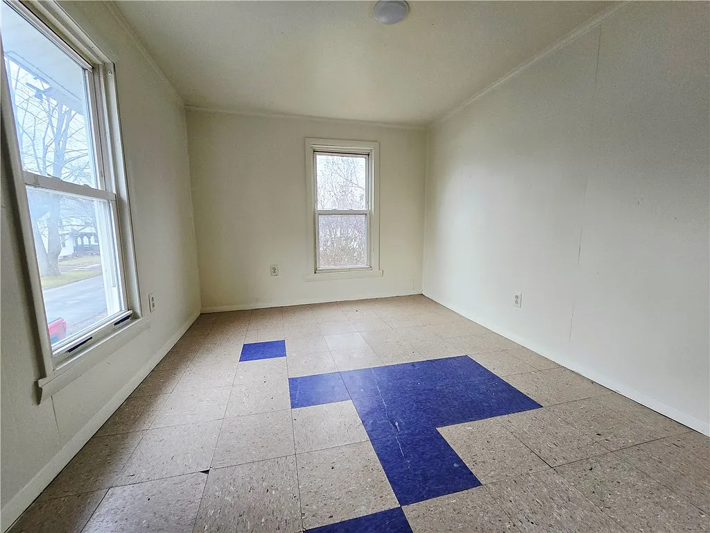 2 bed, 1.0 bath, 4032 sqft, $950 — Photo 4