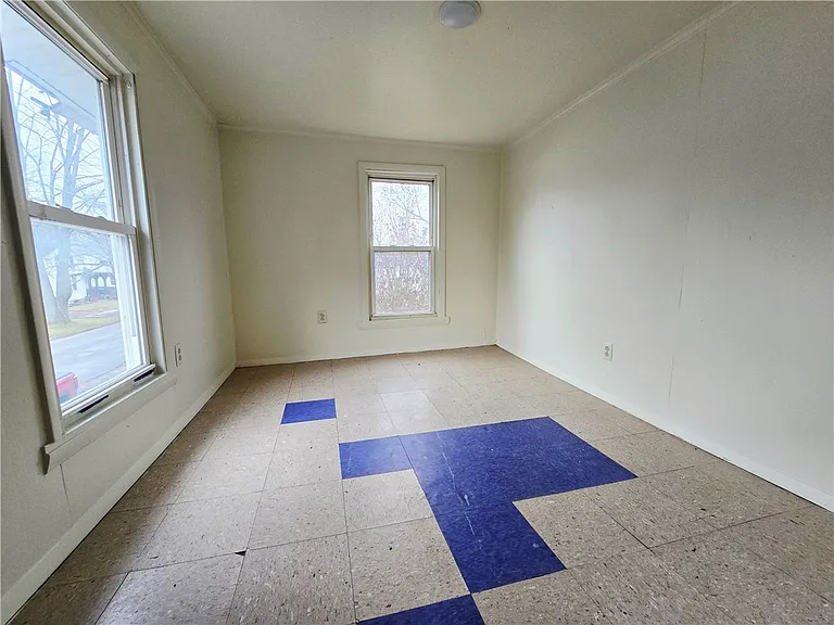 130 E Elisha St #3 — Photo 4