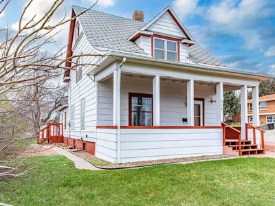 213 8th Ave NW, Mandan, ND, 58554