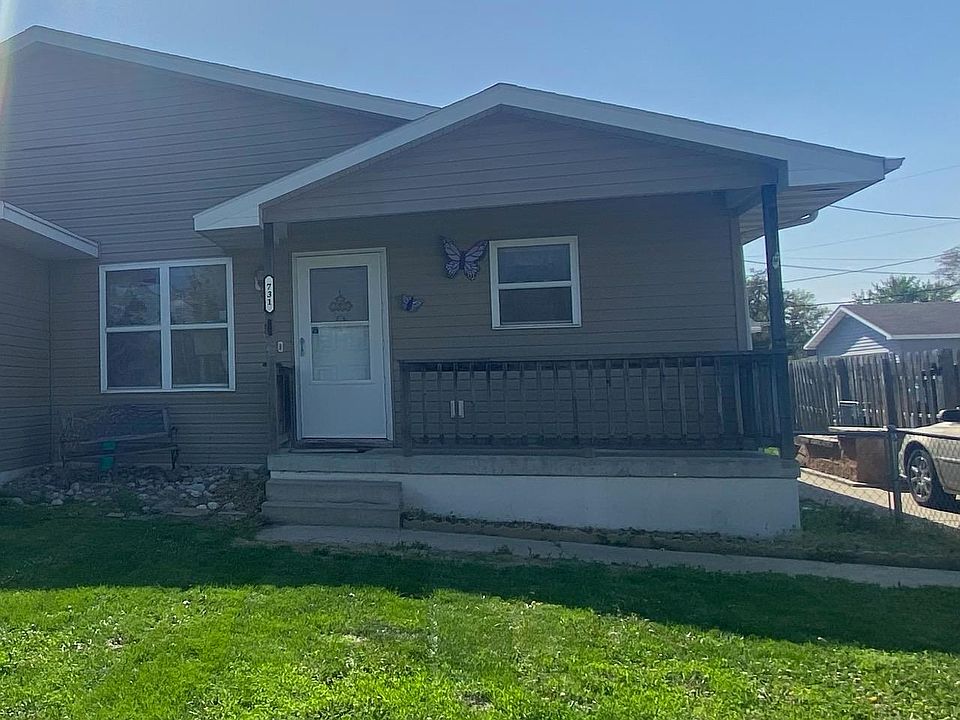 1st image of 731 Rogers Ln