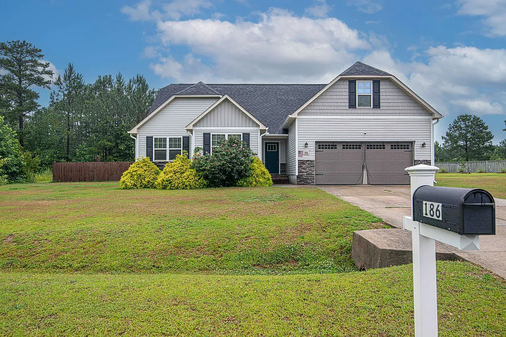 186 Peytons Ridge Drive - 1 — Photo 1