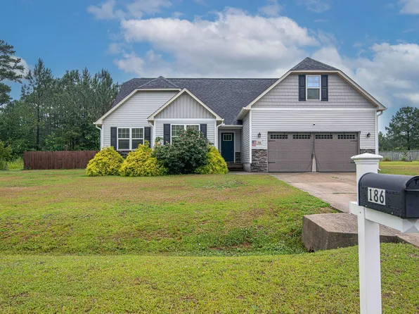 186 Peytons Ridge Dr, Hubert, NC 28539
