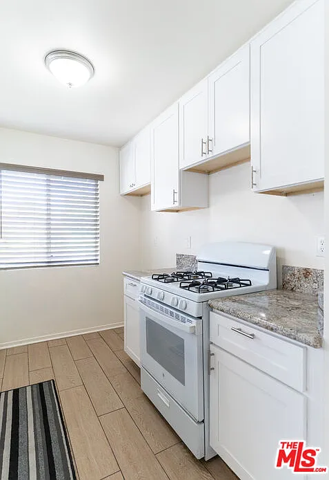 2 bed, 1.0 bath, 733 sqft, $2,025 — Photo 4