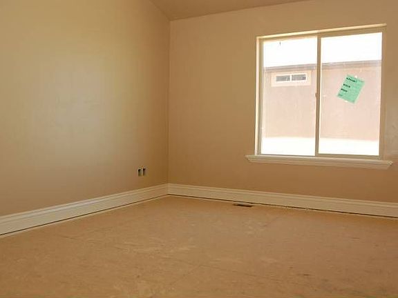 5th image of 1017 W Wade Cir