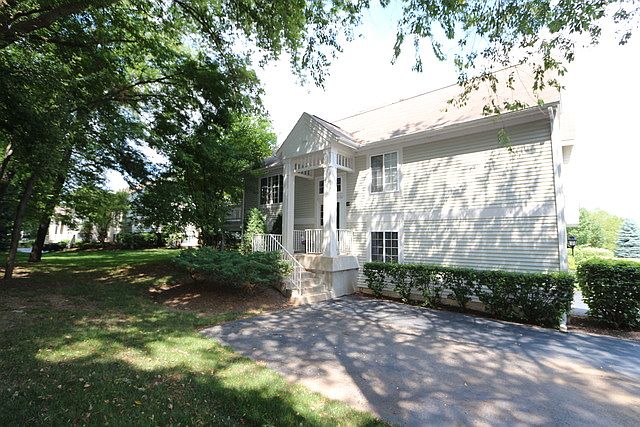 1st image of 352 New Haven Dr