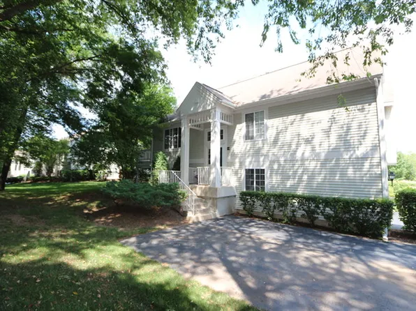 352 New Haven Dr, Cary, IL 60013