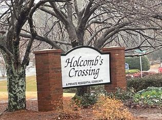 205 High Creek Dr, Roswell, GA 30076