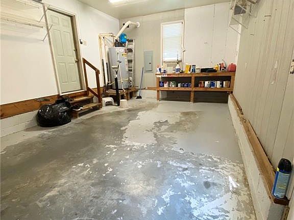 4th image of 8110 Goodfellow Ln