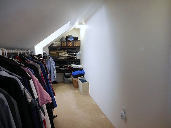 4th image of 1032 Vestal Ave