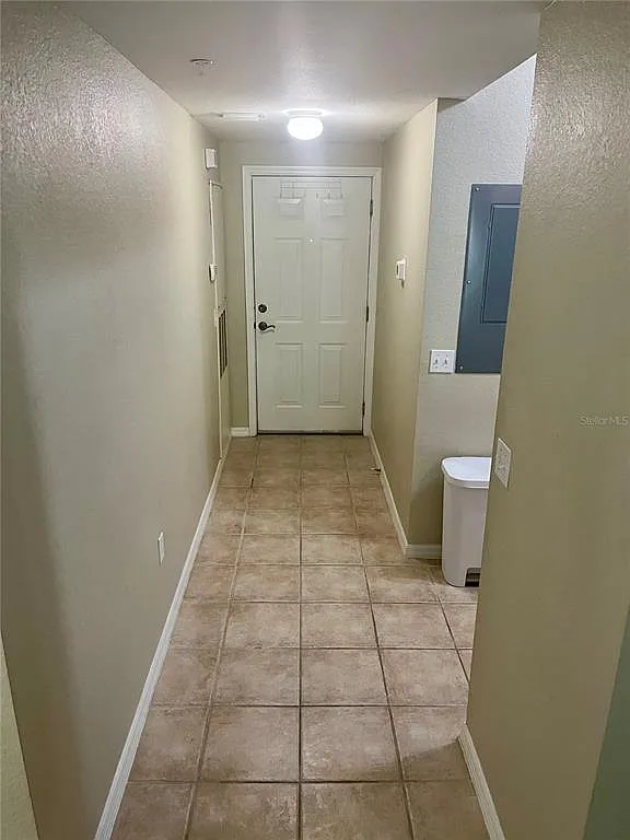 3 bed, 3.0 bath, 1441 sqft, $2,250 — Photo 3