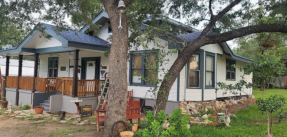 1st image of 580 Ashford Cir