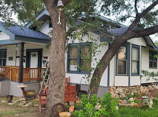 580 Ashford Cir, Poteet, TX 78065