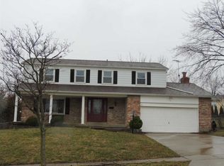 845 Cedarhill Dr, Cincinnati, OH 45240
