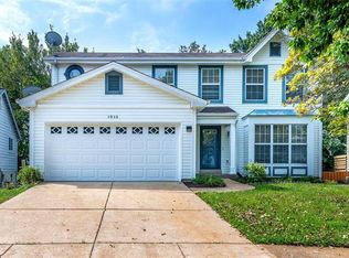 1513 Greenfield Crossing Ct, Ballwin, MO 63021