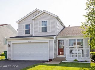 902 Prairie Path Ln, Joliet, IL 60436