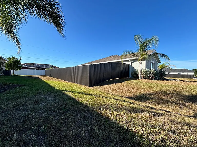 1700 NE 6th Pl — Photo 9