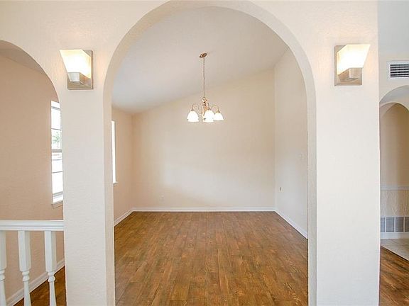 4th image of 3725 Thomason Ave