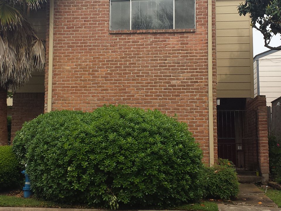 1st image of 1909 Courtney Lane Dr