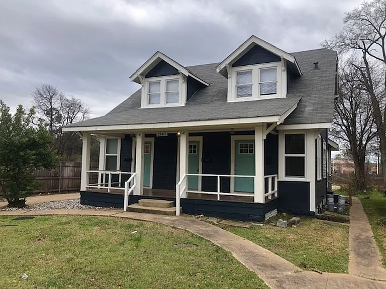 1349 Glen Oak Pl — Photo 1