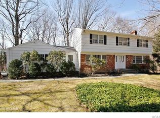 27 Taconic Rd, Millwood, NY 10546