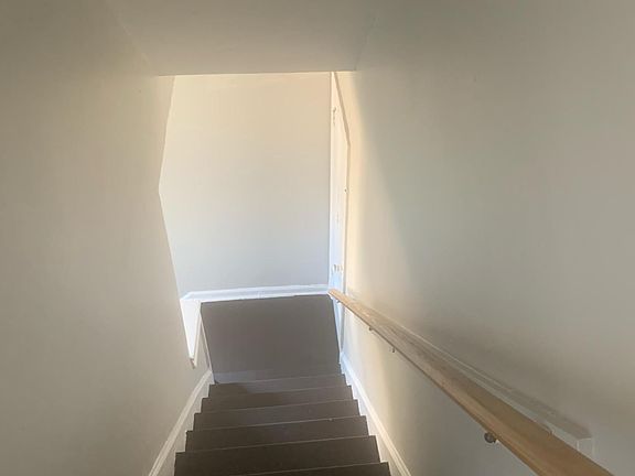 4th image of 995 E 20th Ave #995