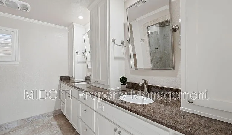 156 Trelawney St — Photo 31