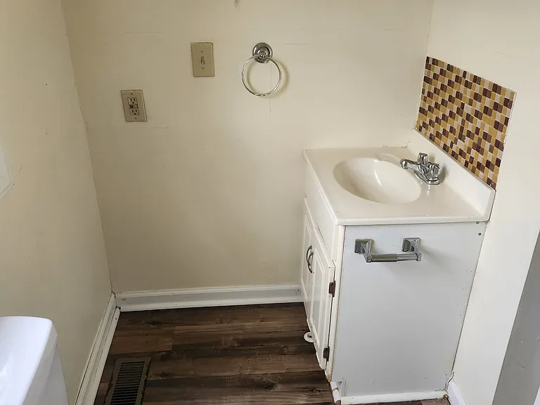 121 Connector Rd — Photo 11