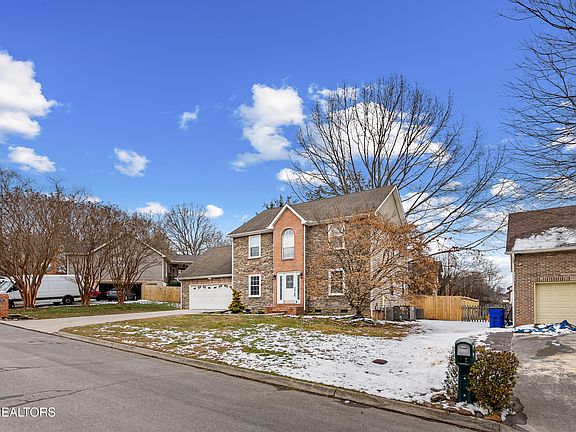 3rd image of 1720 Wynrush Cir