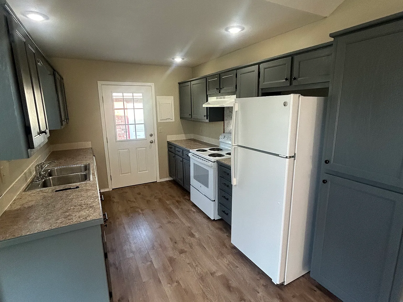 2 bed, 1225 sqft, $1,275 — Photo 3
