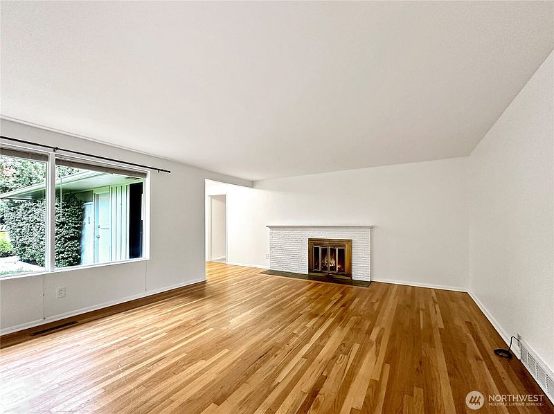 4th image of 7920 NE 26th Street