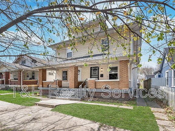 2nd image of 328 Jefferson Ave