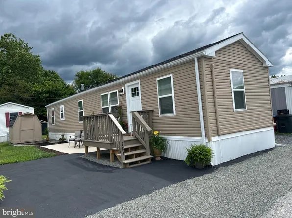 864 Buttonwood Ave, Spring City, PA 19475