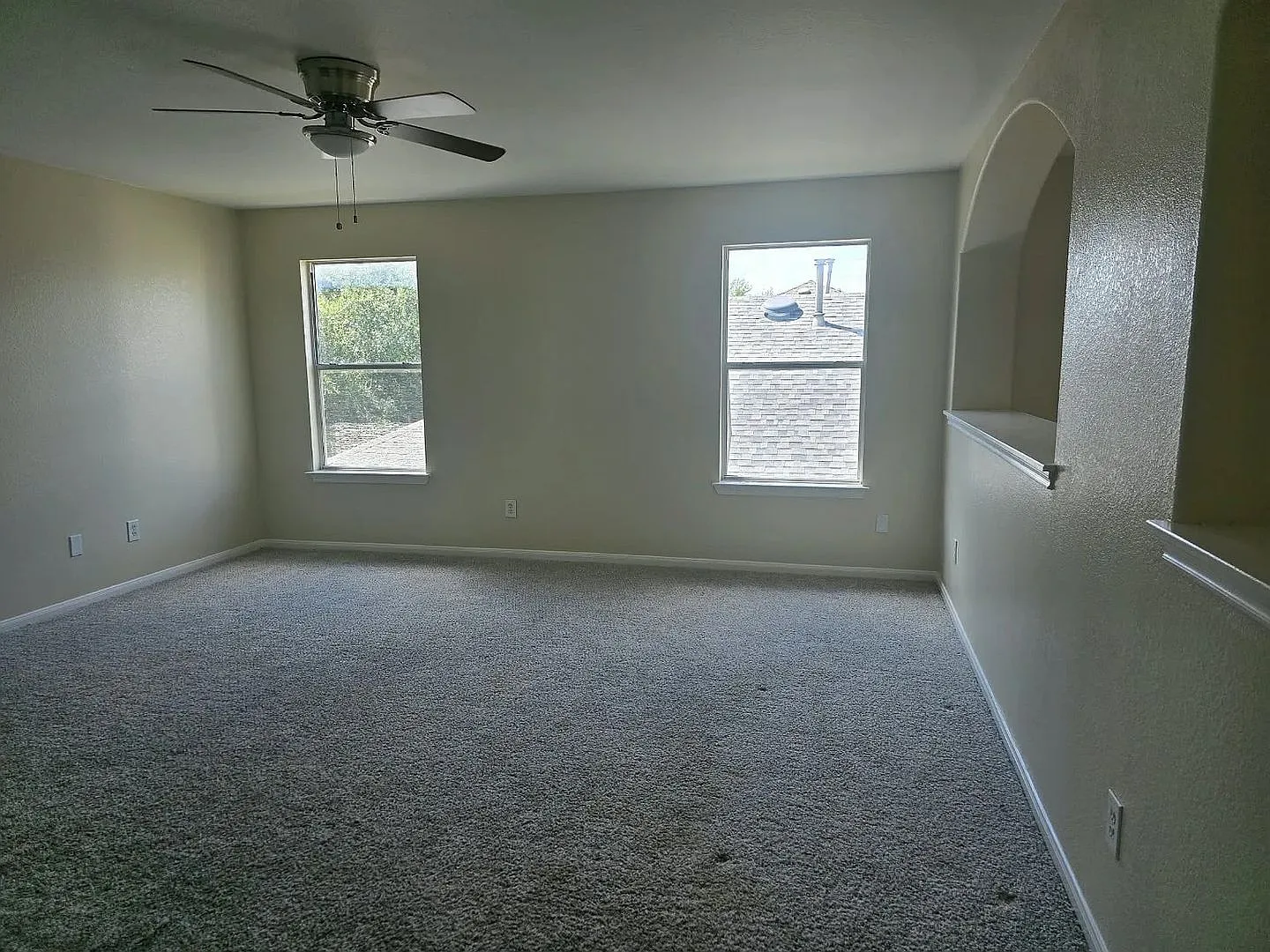 Room in 4 Bedroom Home in Pflugerville — Photo 4