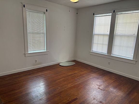 5th image of 416 Spruce St