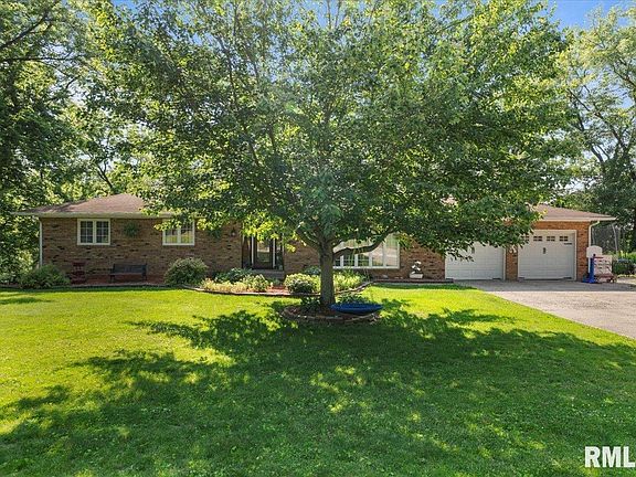 2nd image of 109 Hillcrest Dr