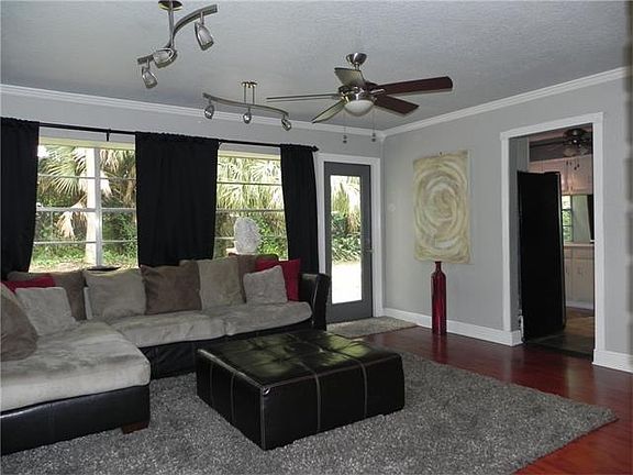 4th image of 419 Briargrove Dr
