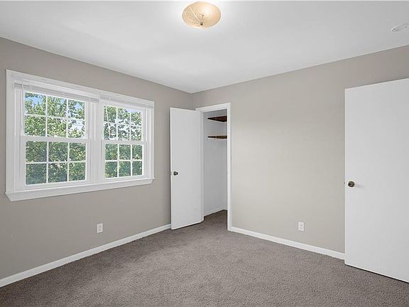 5th image of 9522 Mason Creek Rd