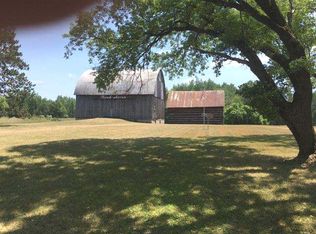 1905 W Surrey Rd, Farwell, MI 48622