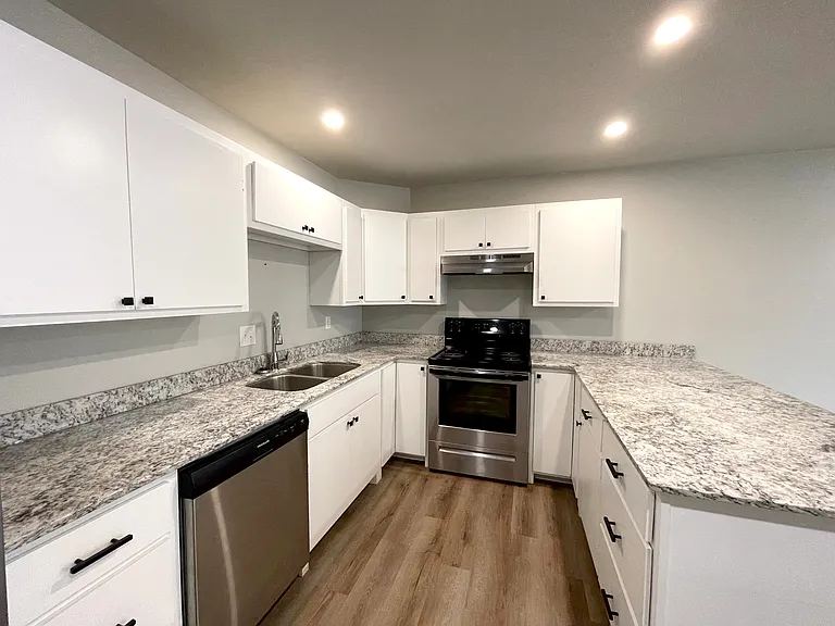 Heritage Heights Apartments — Photo 19